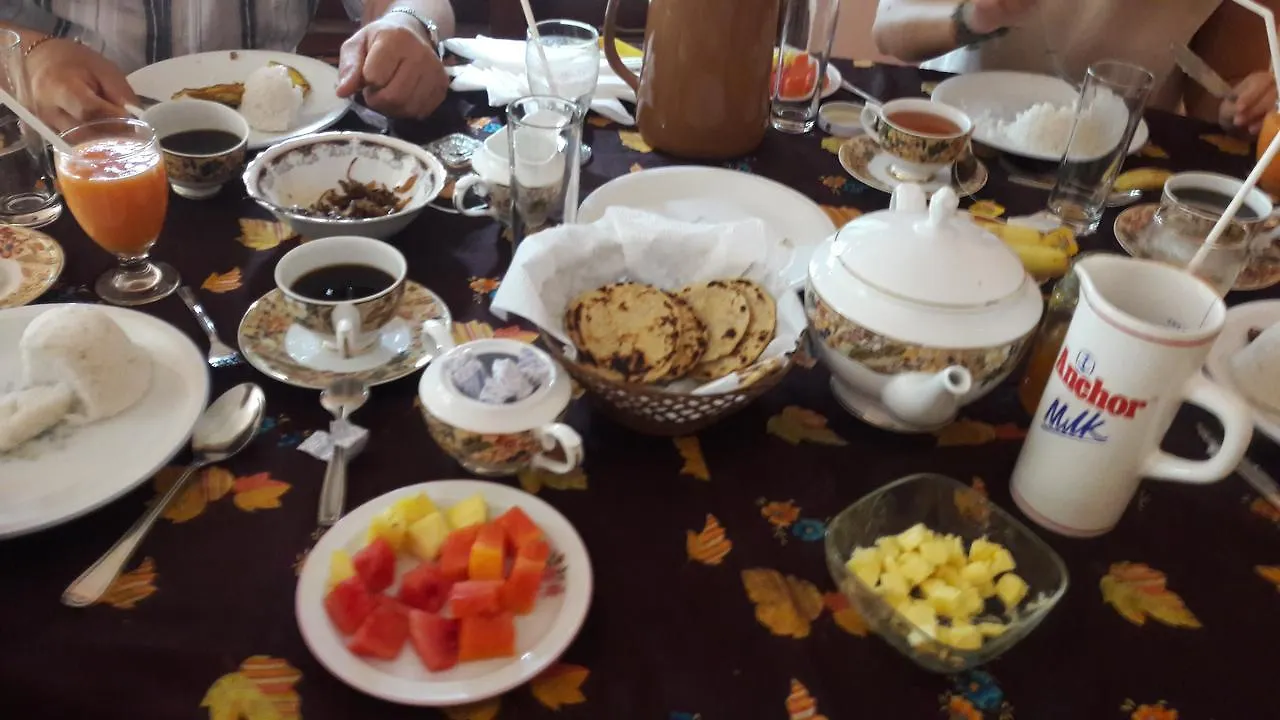 Apple Sara Home Stay Kandy Sri Lanka