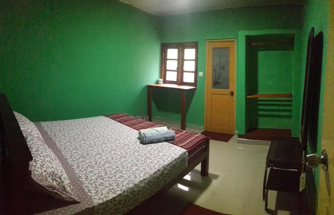 Apple Sara Home Stay Kandy