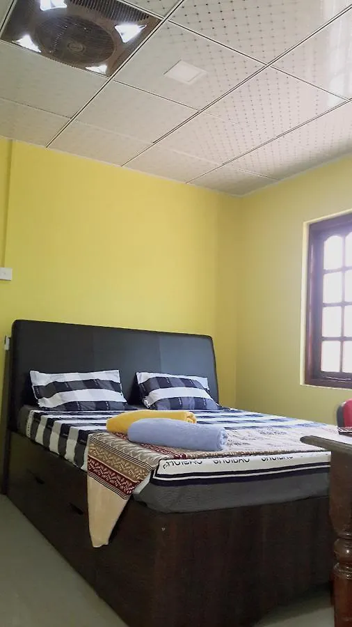 Apple Sara Home Stay Kandy Hotel