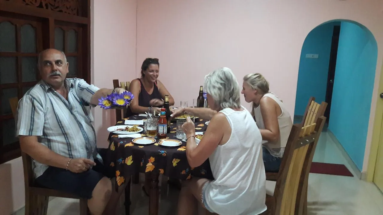 Apple Sara Home Stay Kandy